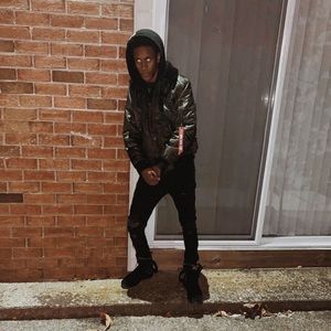 Meet your Posher, Julian